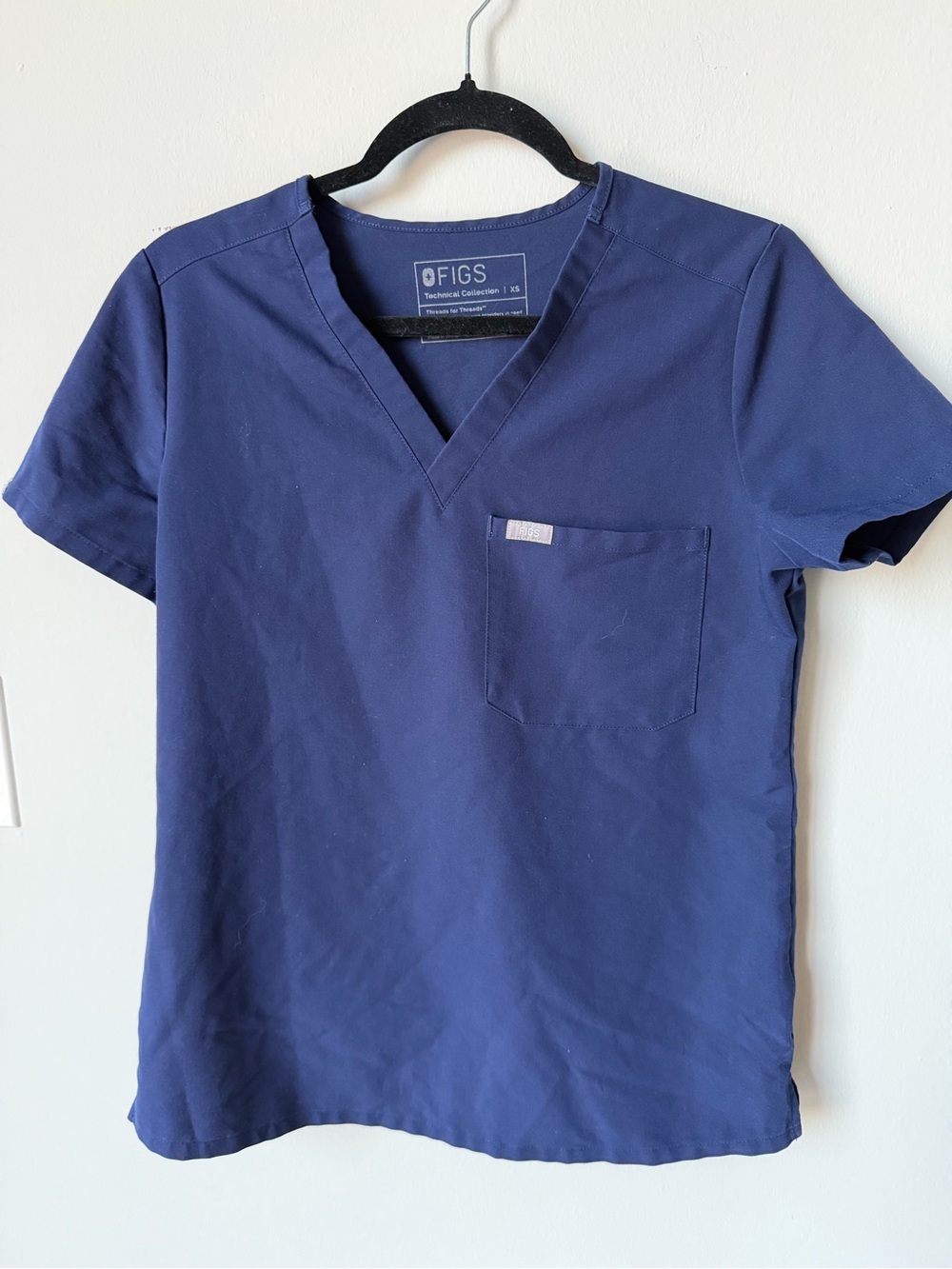FIGS Navy V-Neck Short Sleeve Scrub Top